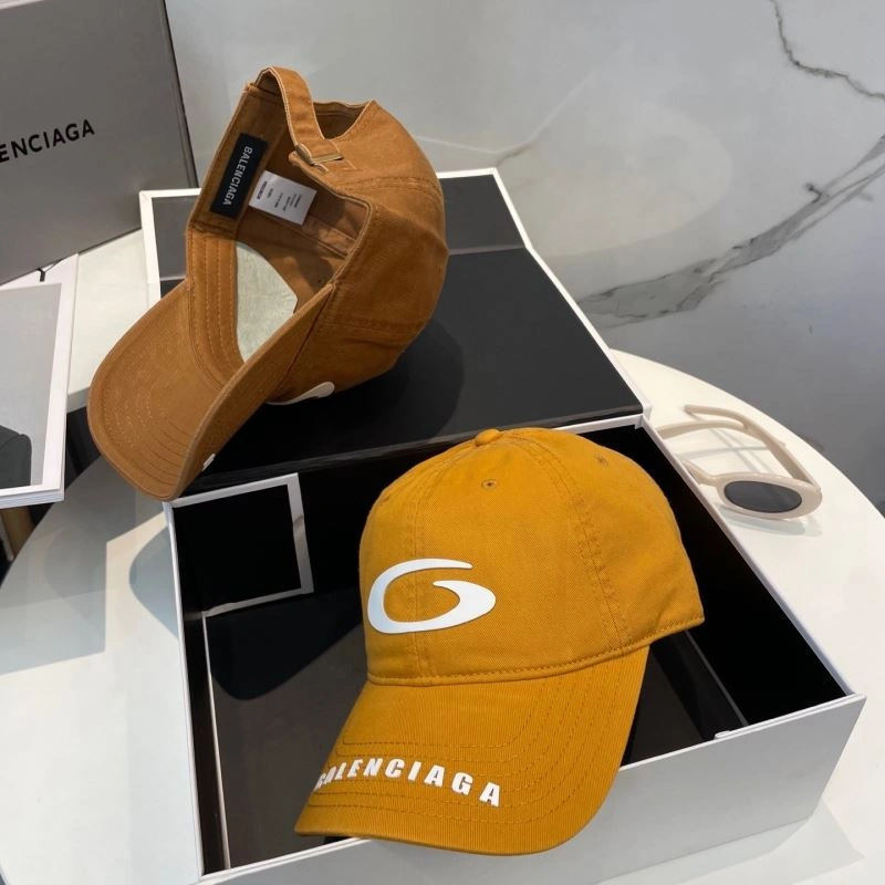 Sleek Balenciaga Caps 260804