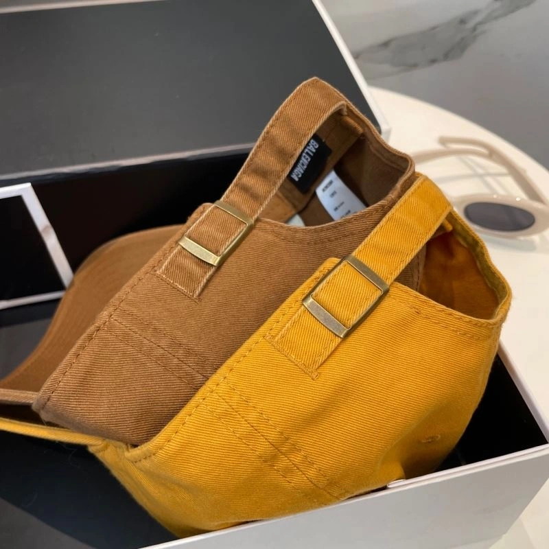 Sleek Balenciaga Caps 260804