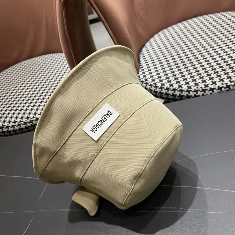 Balenciaga Caps Bright 260736