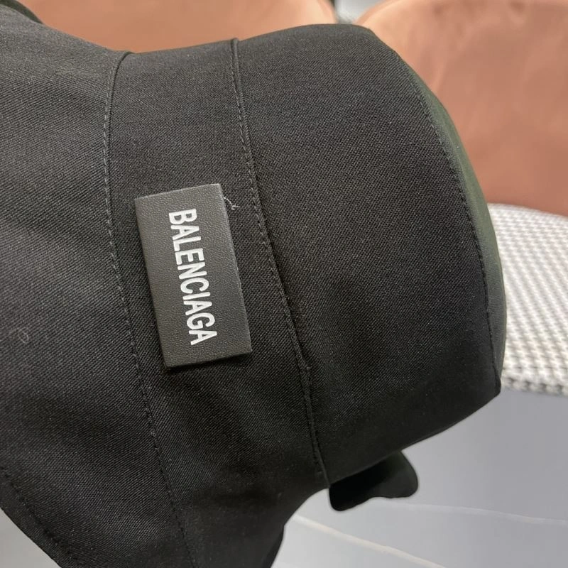 Sleek Balenciaga Caps 260753
