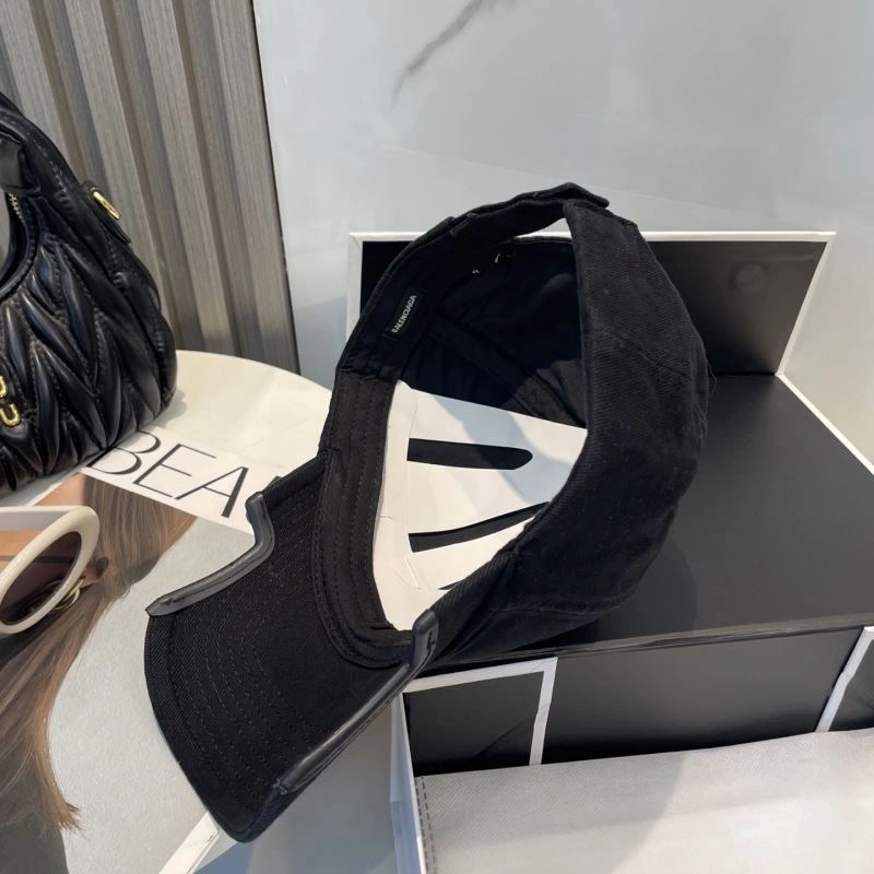 Balenciaga Caps Cozy 260732
