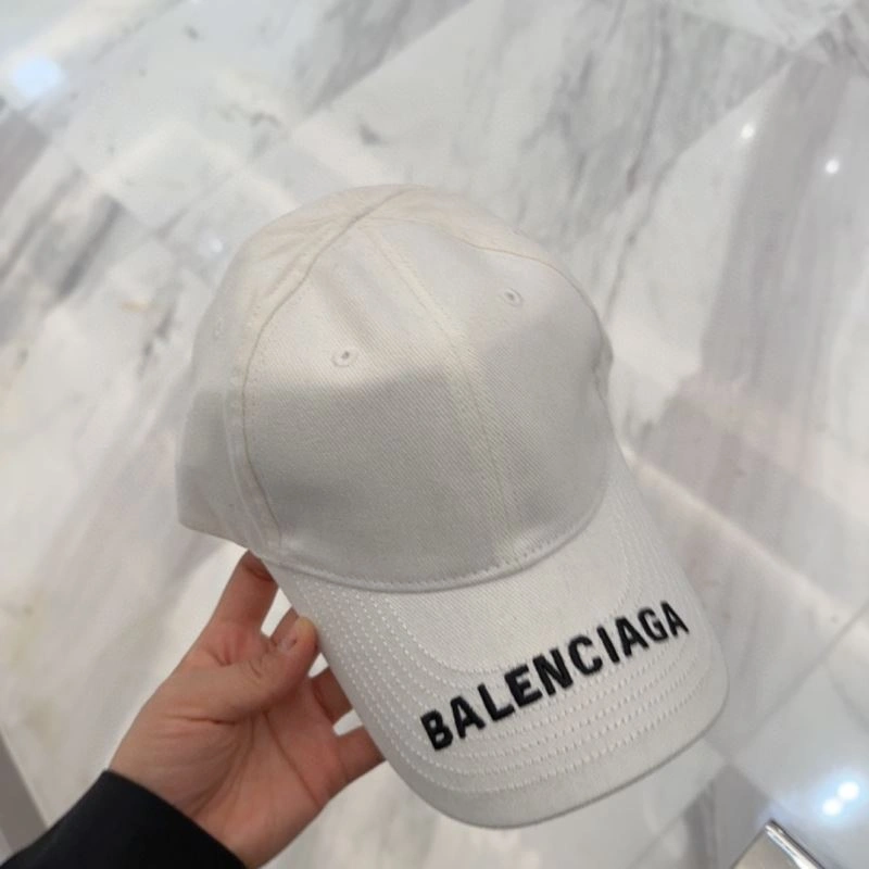 Balenciaga Caps UrbanChic 260722