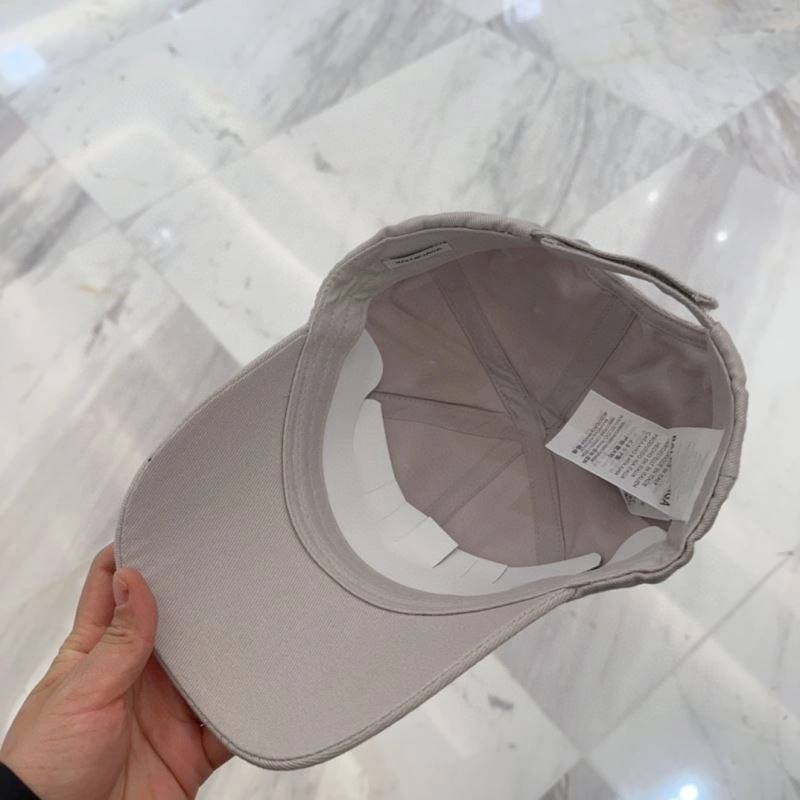 EyeCatching Balenciaga Caps 260724