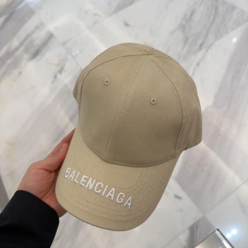 Trendsetting Balenciaga Caps 260720