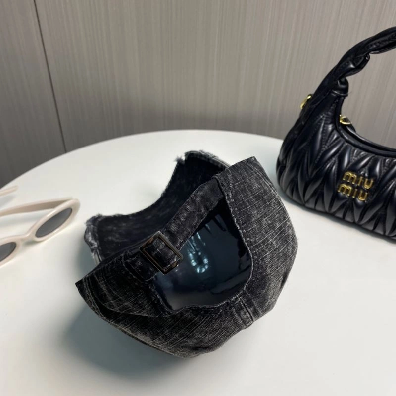 Balenciaga Caps UrbanChic 260688