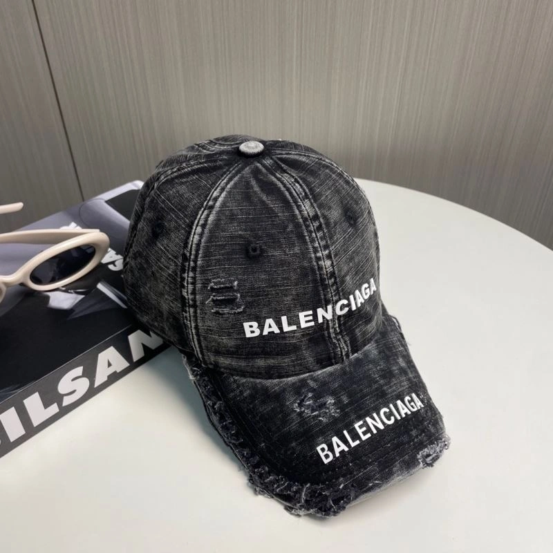 Balenciaga Caps UrbanChic 260688