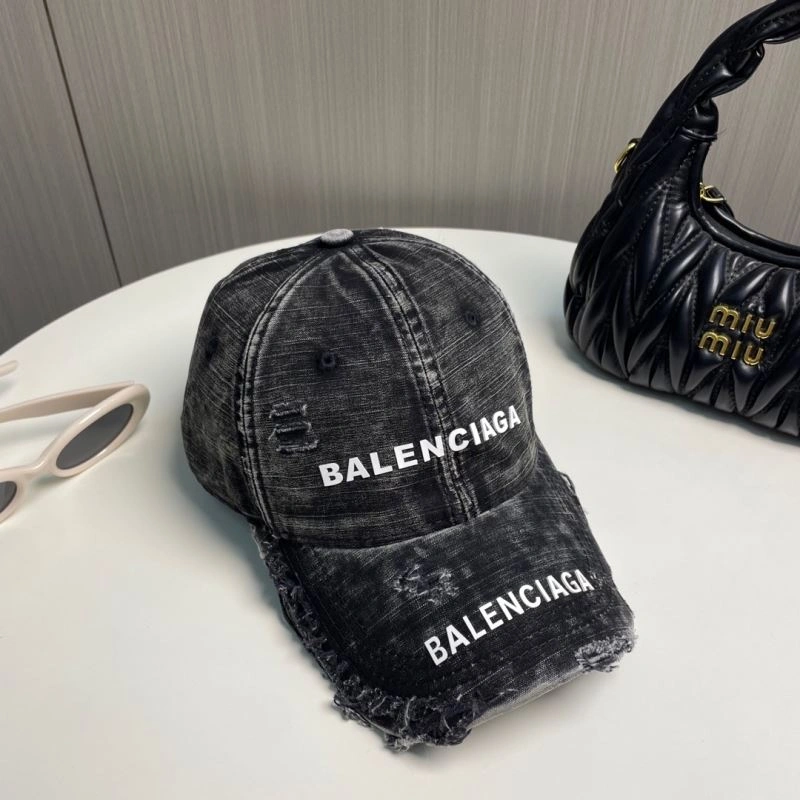 Balenciaga Caps UrbanChic 260688