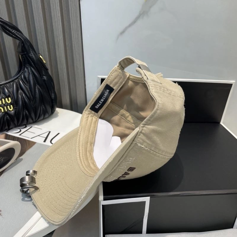 Balenciaga Caps Youthful 260693