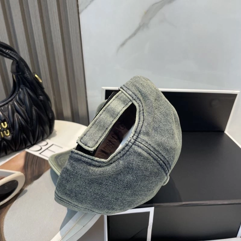 Balenciaga Caps AllSeason 260702