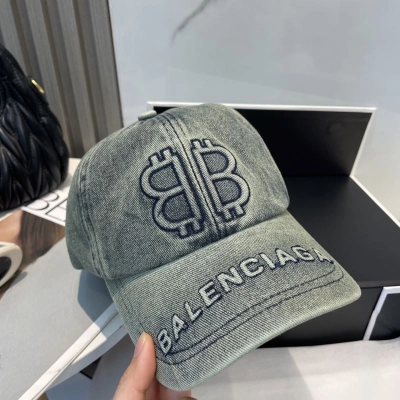 Balenciaga Caps AllSeason 260702