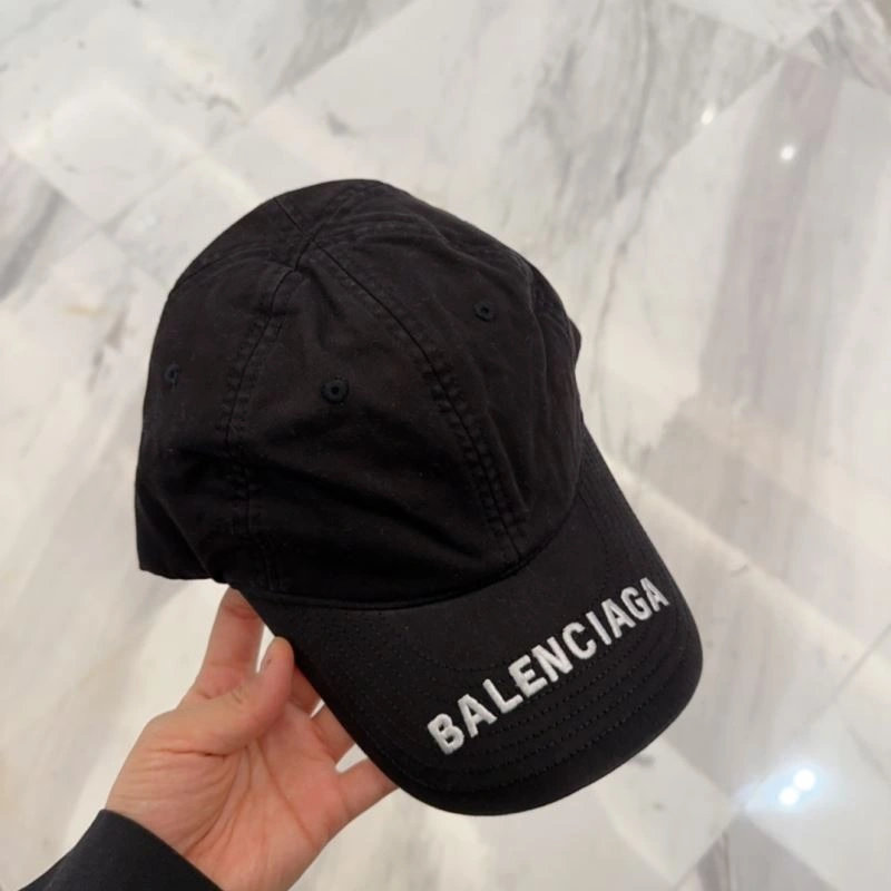 Balenciaga Caps Reliable 260696