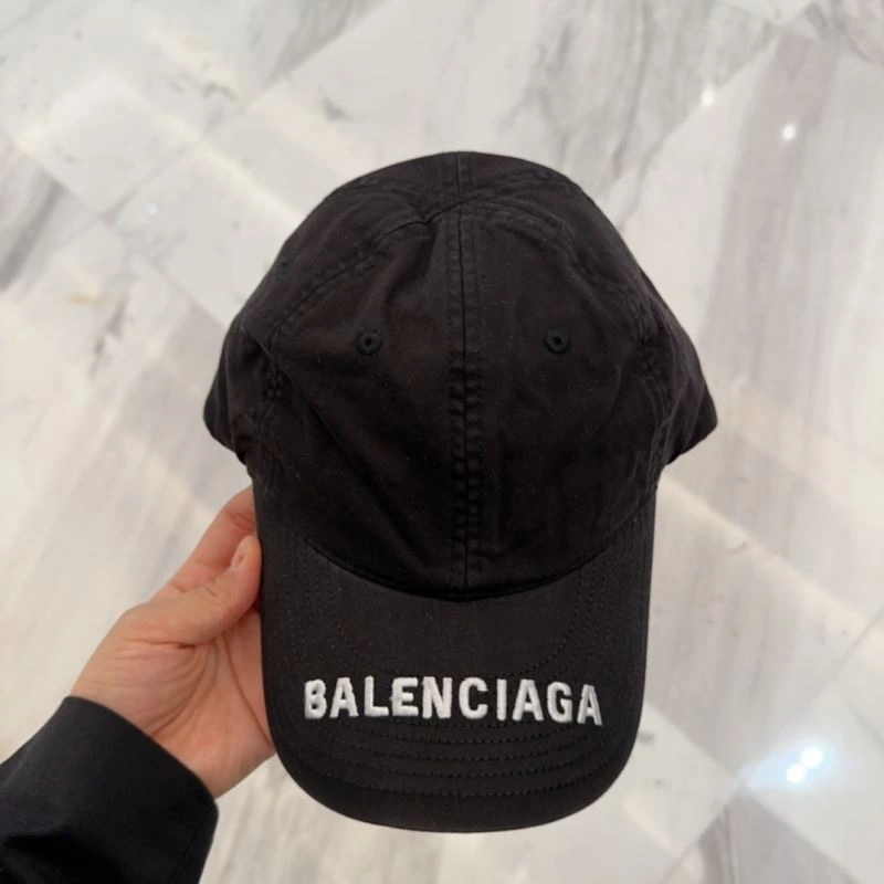 Balenciaga Caps Reliable 260696
