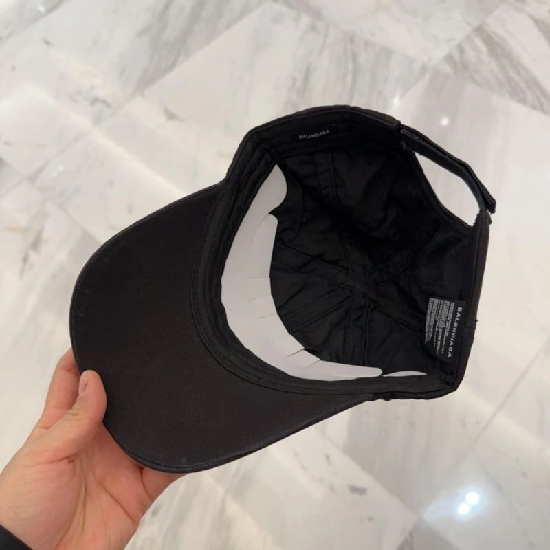 Balenciaga Caps Reliable 260696