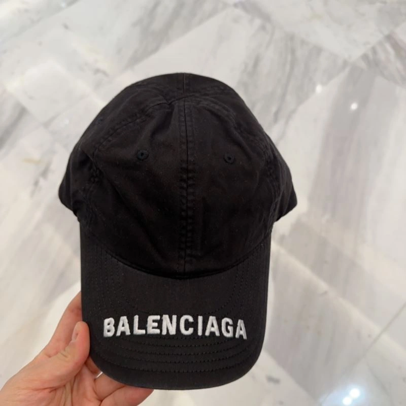 Balenciaga Caps Reliable 260696