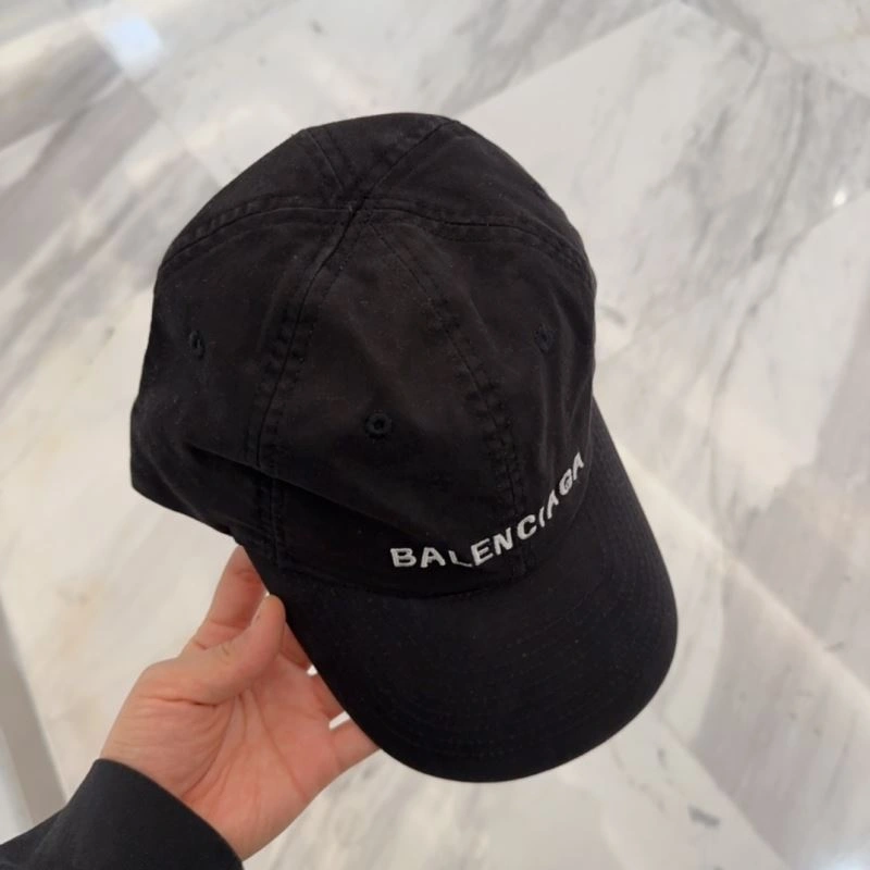 Breathable Balenciaga Caps 260685