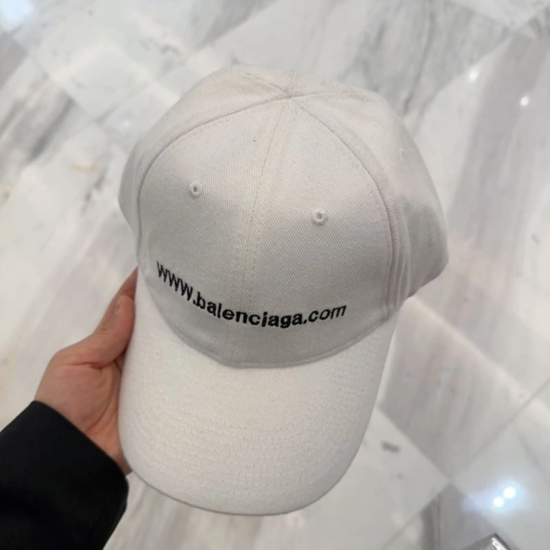 Balenciaga Caps ModernLook 260680