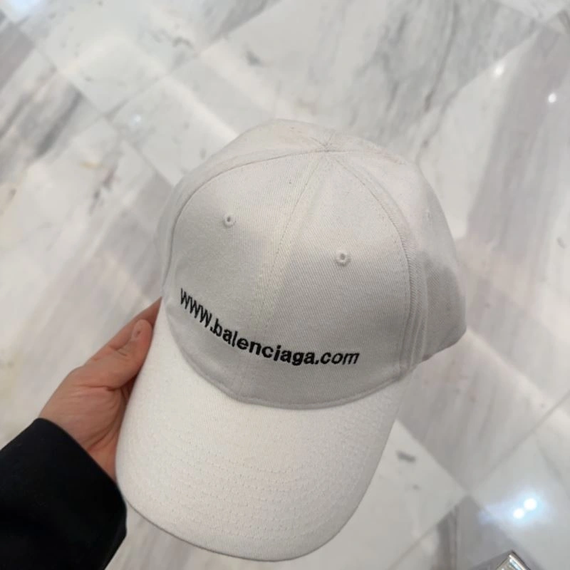 Balenciaga Caps ModernLook 260680