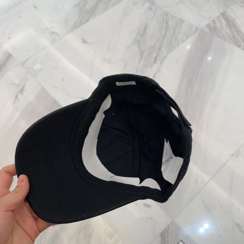 Elegant Balenciaga Caps 260676