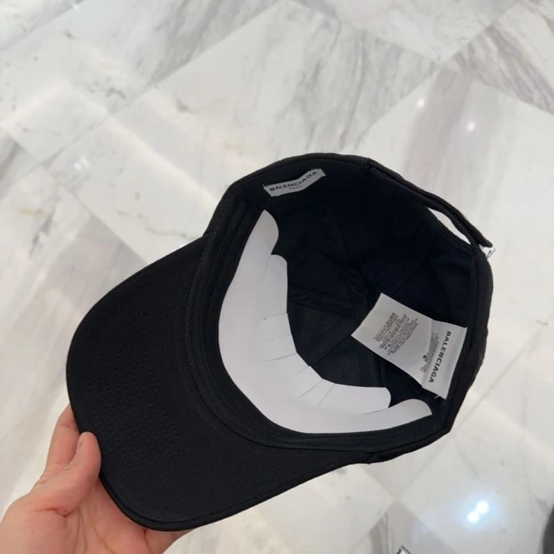 Balenciaga Caps Vibrant 260644