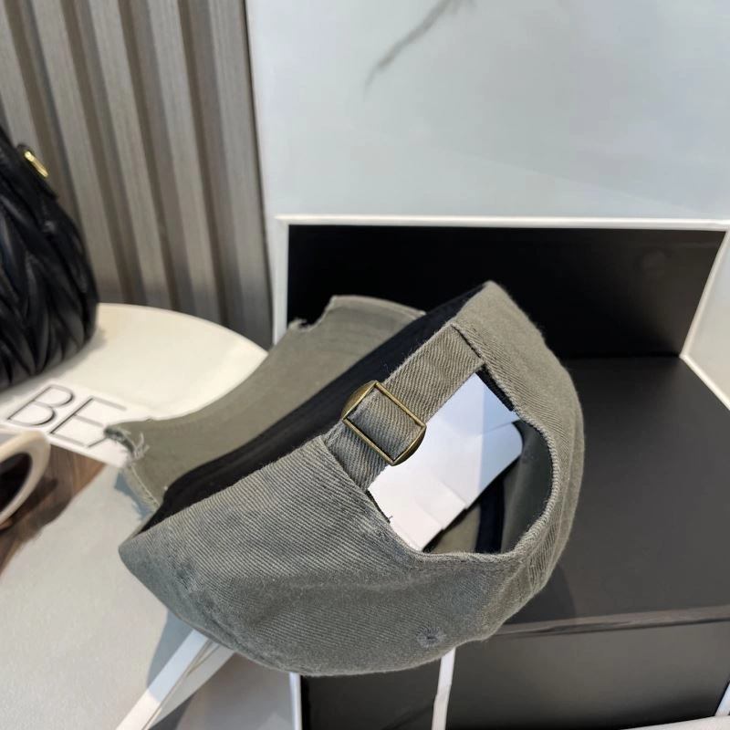 Balenciaga Caps Chic 260666