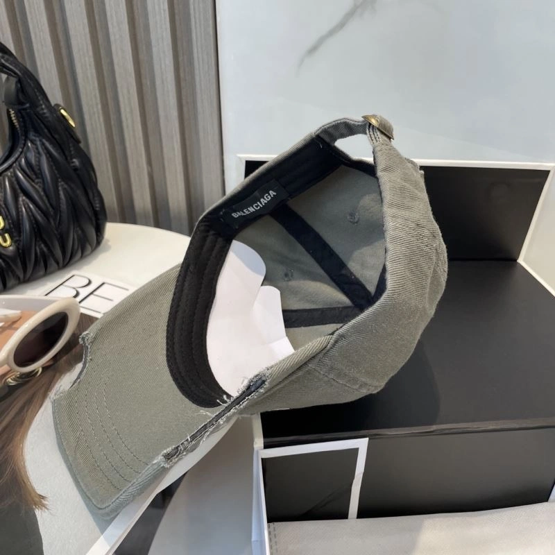 Balenciaga Caps Chic 260666