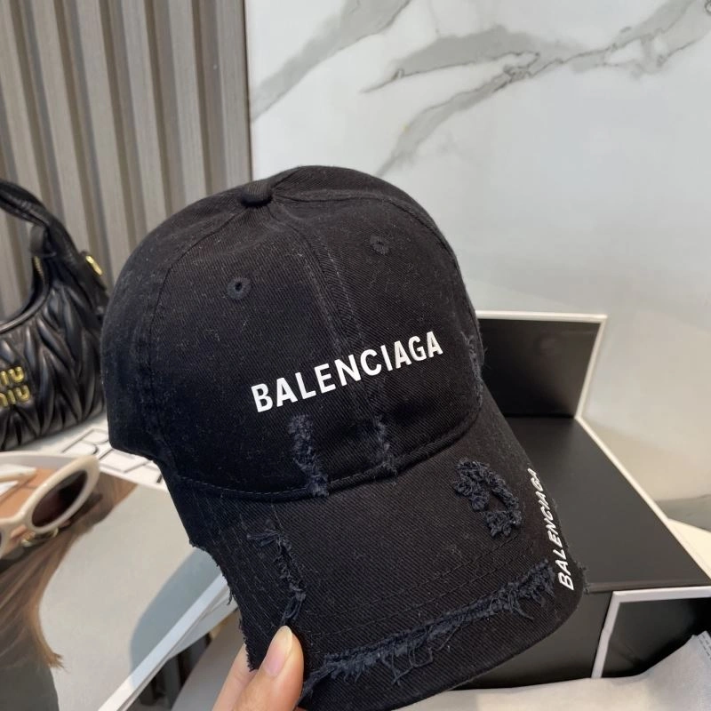 Balenciaga Caps Versatile 260650