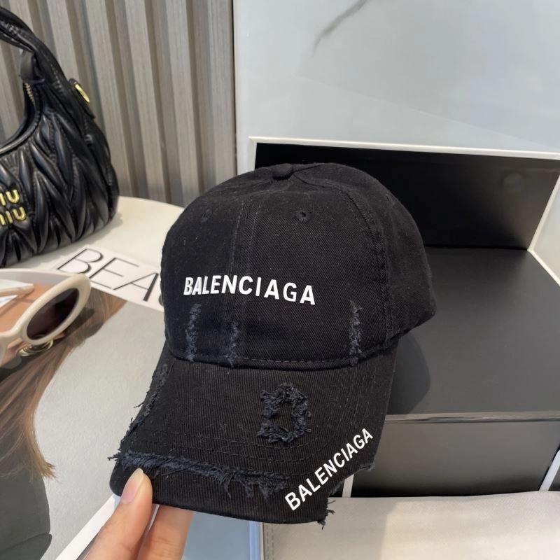 Balenciaga Caps Versatile 260650
