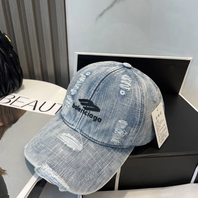Fashionable Balenciaga Caps 260669