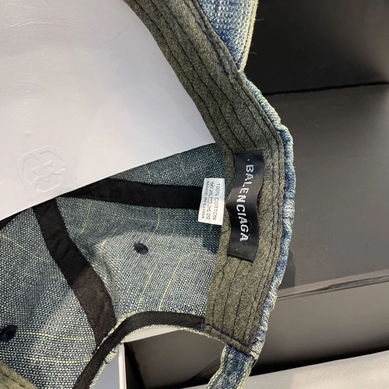 Balenciaga Caps AllSeason 260660