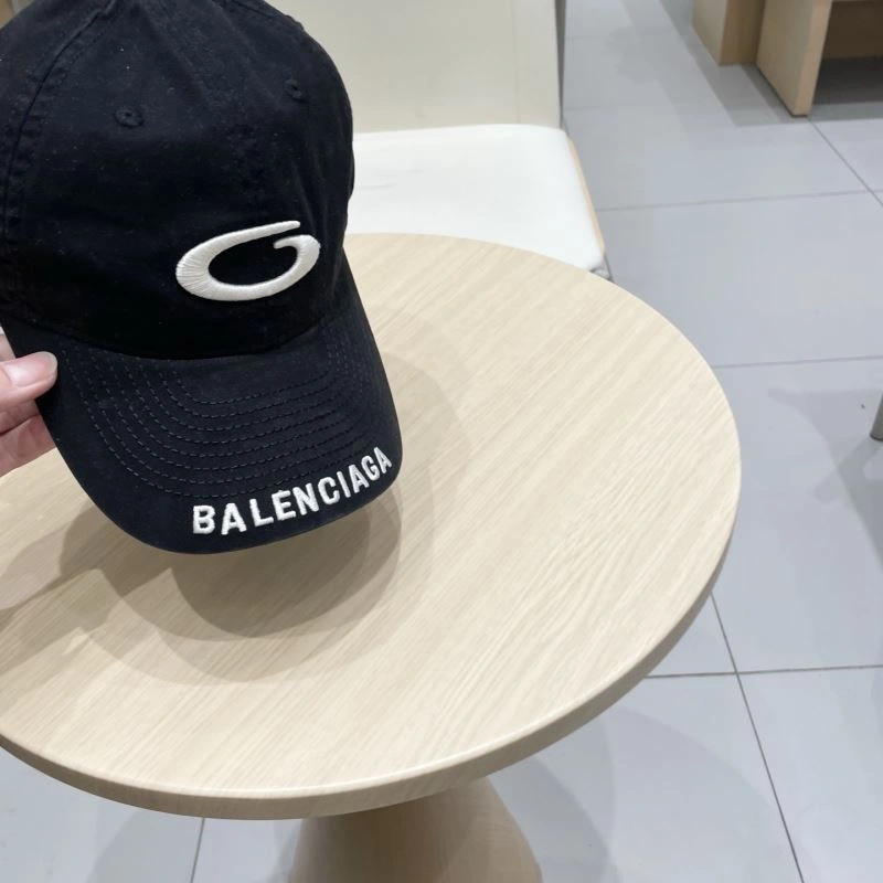 Balenciaga Caps Chic 260653