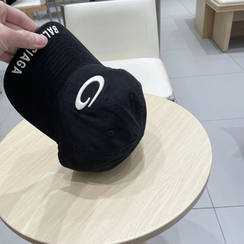 Balenciaga Caps Chic 260653