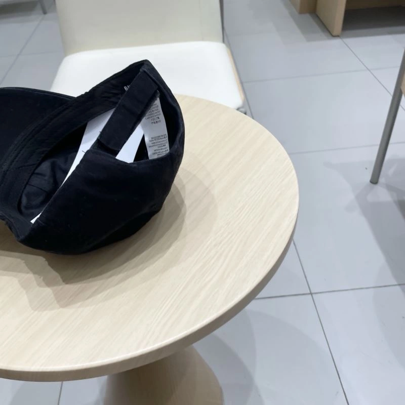 Balenciaga Caps Chic 260653