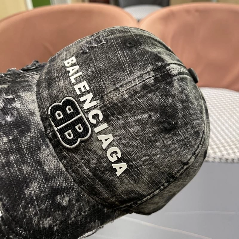 Balenciaga Caps Versatile 260607