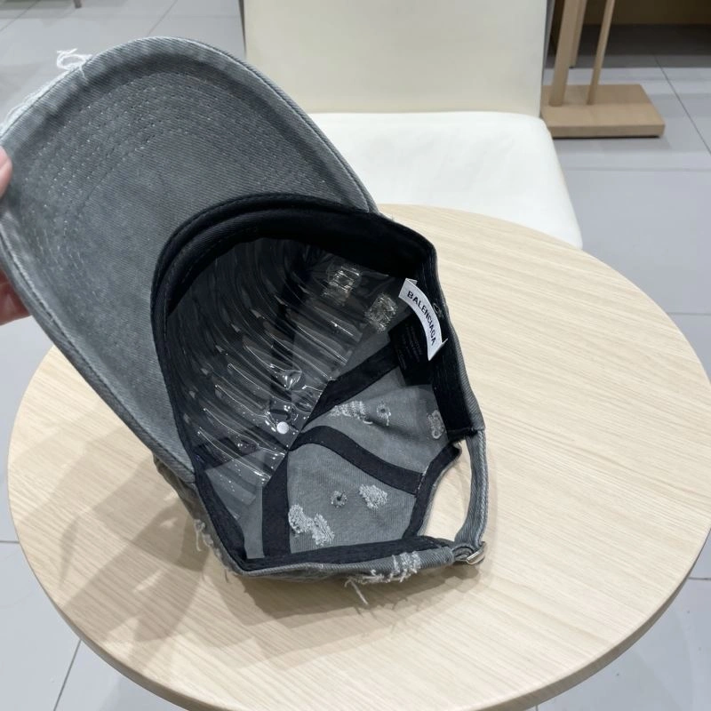 Balenciaga Caps Efficient 260603