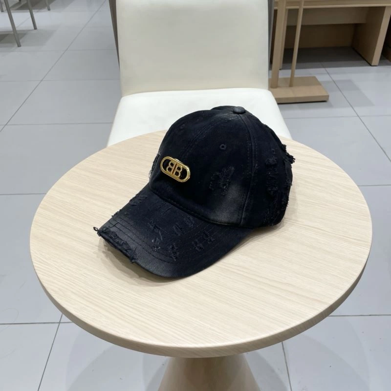 Chic Balenciaga Caps 260601