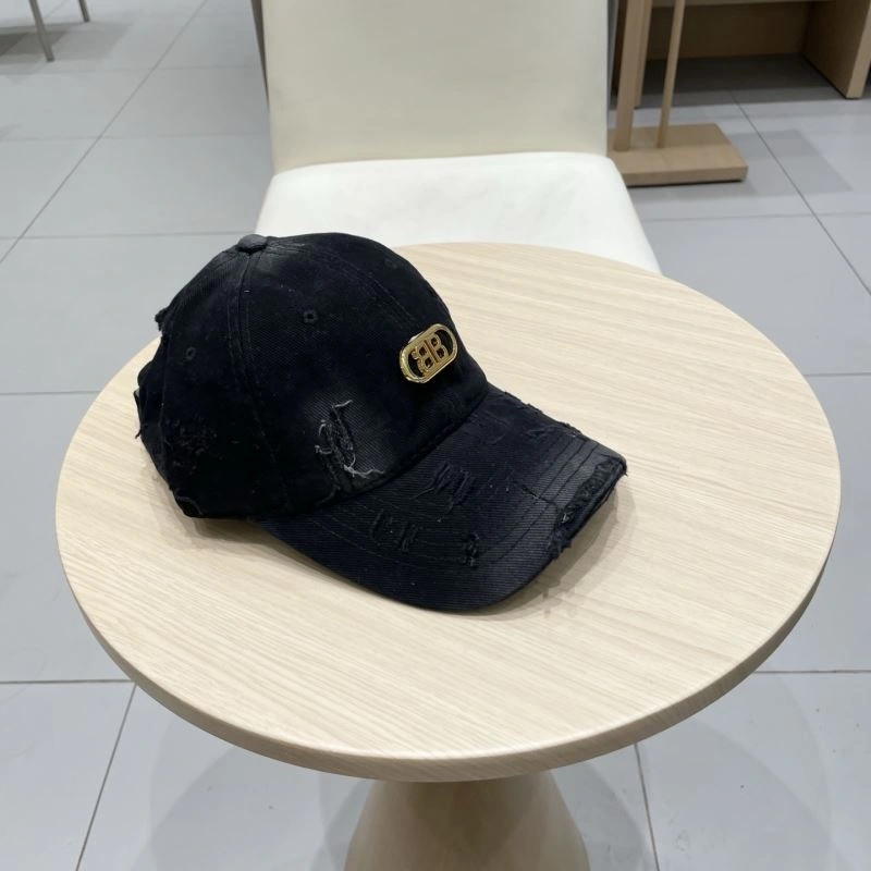 Chic Balenciaga Caps 260601