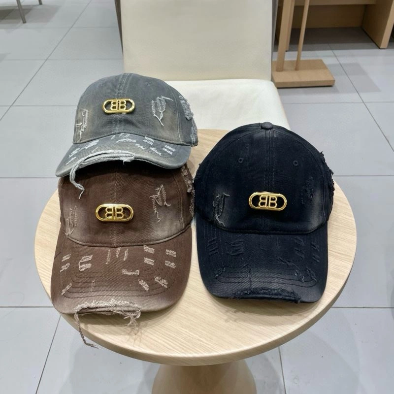 Chic Balenciaga Caps 260601