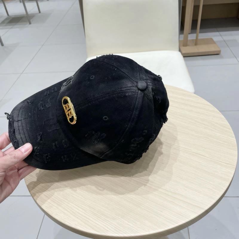 Chic Balenciaga Caps 260601
