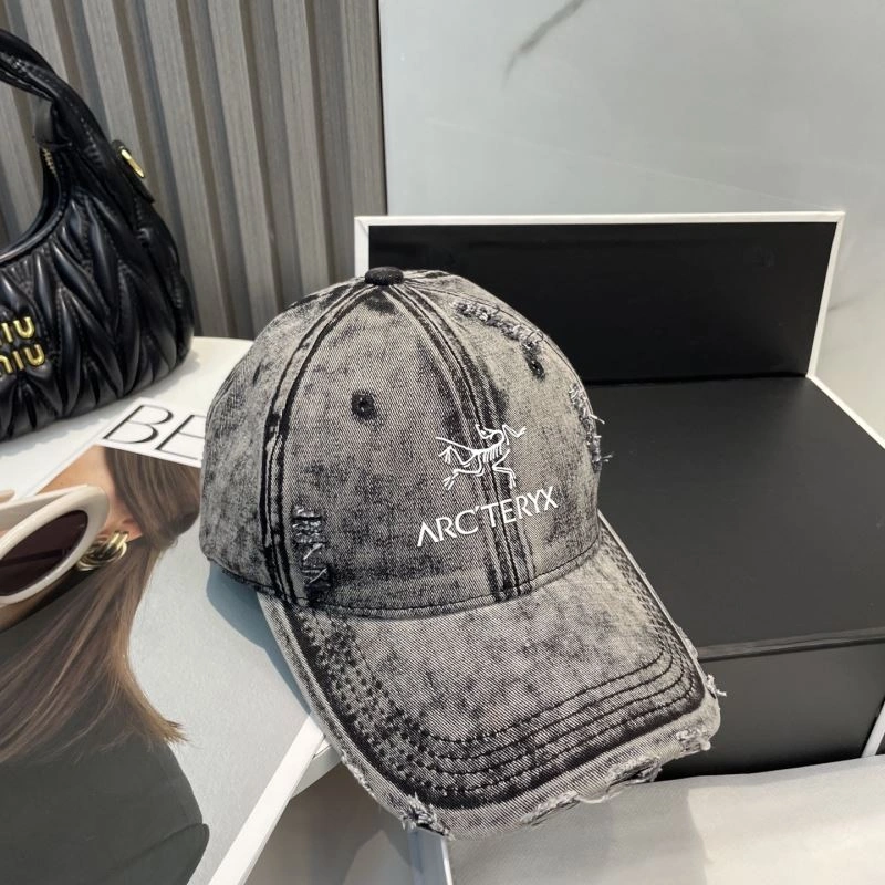 Balenciaga Caps Bright 260597