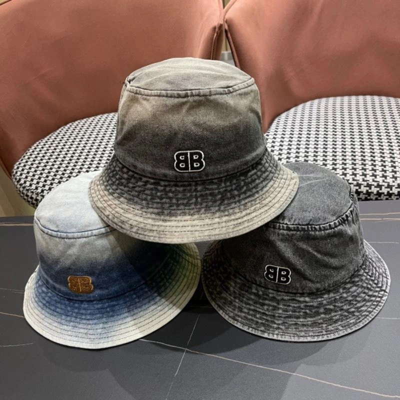 Balenciaga Caps AllSeason 262570