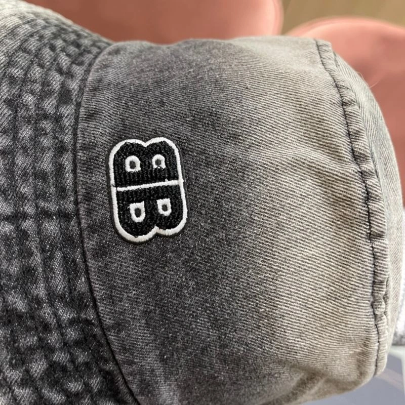 Balenciaga Caps AllSeason 262570