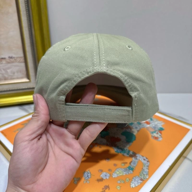 Versatile Balenciaga Caps 262563