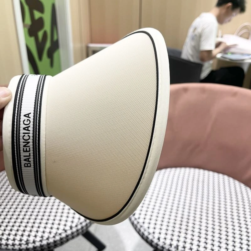 UrbanChic Balenciaga Caps 262558
