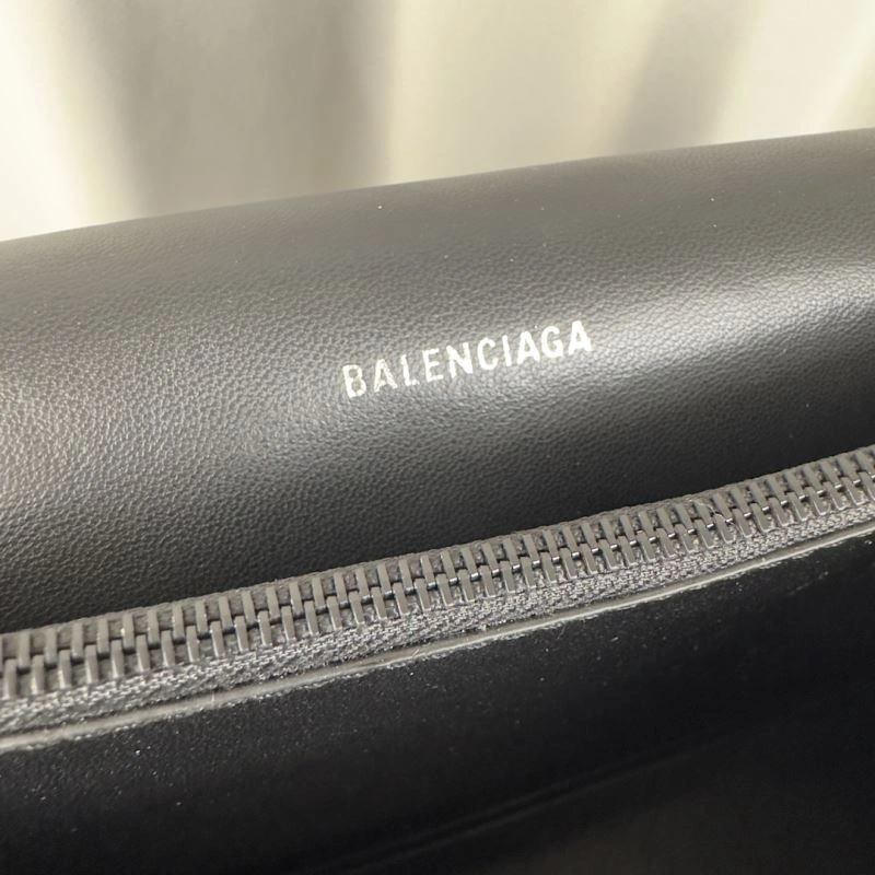 Balenciaga Chic Curved Crush Pleated Chain Bag -  Leather Style Cozy 67019