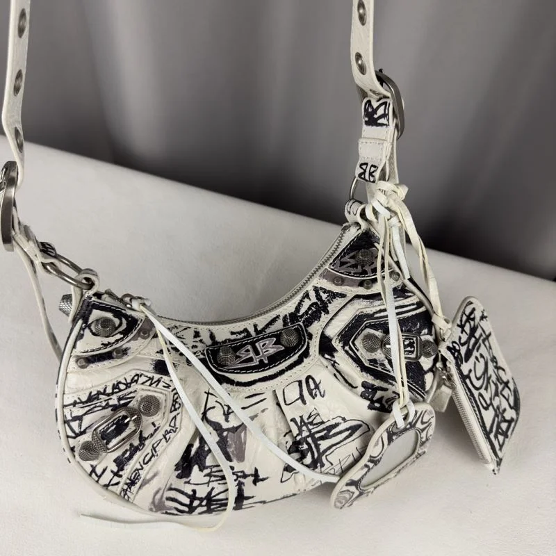 Functional Balenciaga  GraffitiBalenciaga Le Cagole Half-Moon Bag 38399