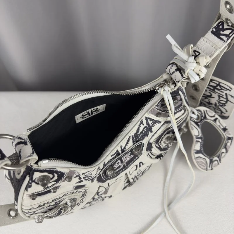 Functional Balenciaga  GraffitiBalenciaga Le Cagole Half-Moon Bag 38399