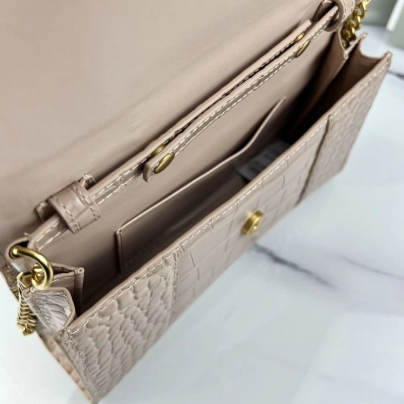 Balenciaga  Hourglass Chain Crossbody Bag in Cowhide Leather Sleek 78641