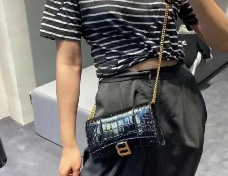 Colorful Balenciaga Chic Hourglass Crocodile Chain Bag -  Elegance 66987