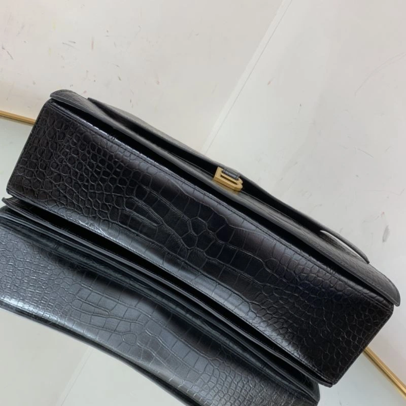 MoistureWicking Balenciaga Chic Hourglass Crush Pleated Chain Bag -  Style 78667