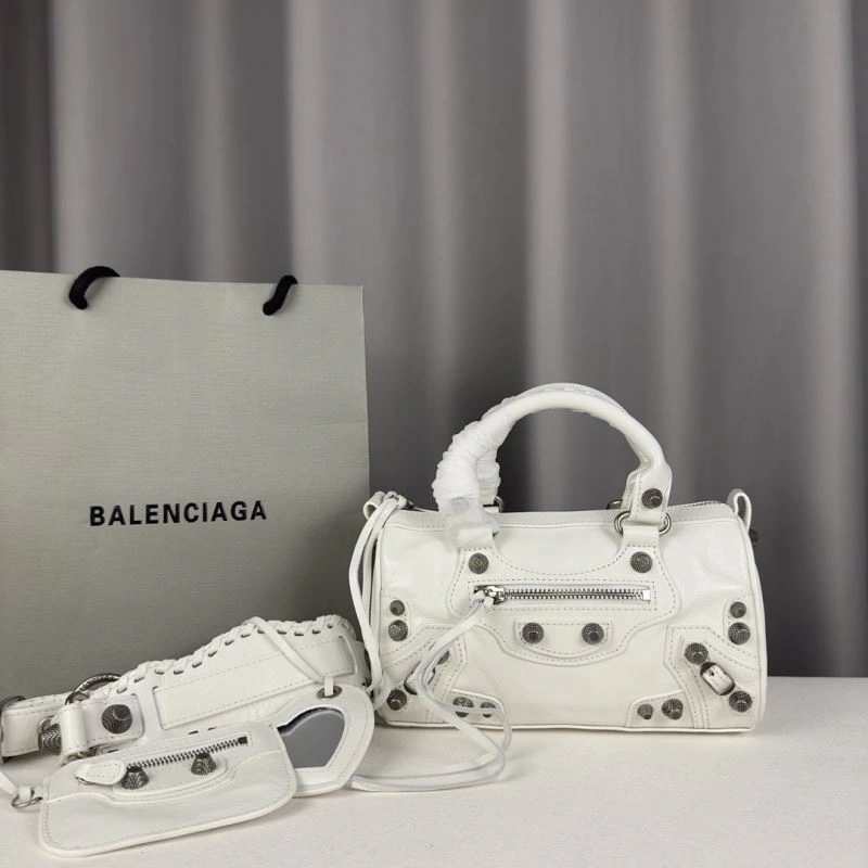 Thermal Balenciaga  Italian Leather Travel Bag with Detachable Accessories 75308